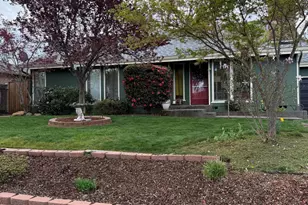 1990 Lawnridge St, Medford, OR 97504 - Photo 1