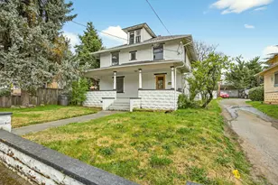 811 NW 5th St, Grants Pass, OR 97526 - Photo 1
