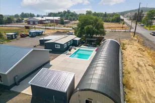 3990 NW Canal Blvd, Redmond, OR 97756 - Photo 1