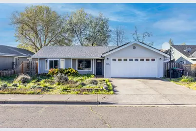 338 Joseph Street, Central Point, OR 97502 - Photo 1