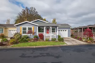 900 Kings Way, Grants Pass, OR 97526 - Photo 1