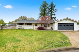 50 Kathryn Ct, Central Point, OR 97502 - Photo 1
