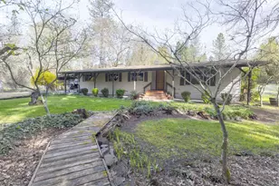 5600 Demaray Dr, Grants Pass, OR 97527 - Photo 1