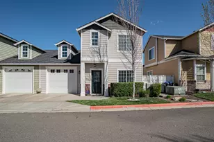 131 Poppy Bay Pl, Talent, OR 97540 - Photo 1