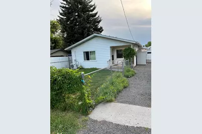 1868 Ivory Street, Klamath Falls, OR 97603 - Photo 1