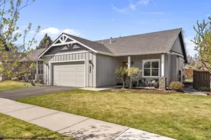 63713 Hunters Cir, Bend, OR 97701 - Photo 1