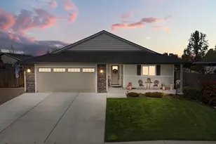 2271 Smokethorn Way, Medford, OR 97504 - Photo 1