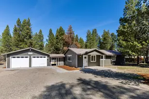 16100 Hawks Lair Rd, La Pine, OR 97739 - Photo 1