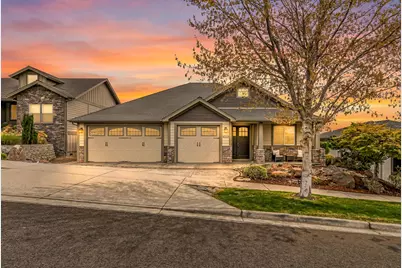 4310 Vista Pointe Drive, Medford, OR 97504 - Photo 1