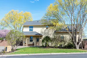 1162 SW Canyon Dr, Redmond, OR 97756 - Photo 1