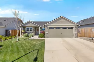 3591 Durst St, Medford, OR 97504 - Photo 1