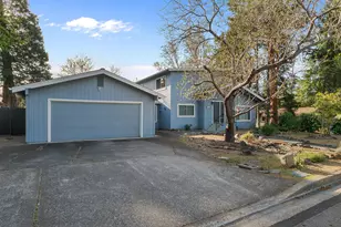 1245 Valley View Dr, Medford, OR 97504 - Photo 1