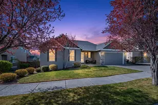 2372 NW Hazelwood Ave, Redmond, OR 97756 - Photo 1