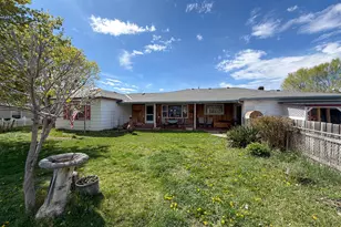 221 Cottonwood St, Mount Vernon, OR 97865 - Photo 1