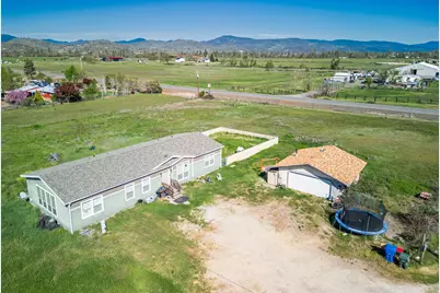 243 Highway 234, Eagle Point, OR 97524 - Photo 1