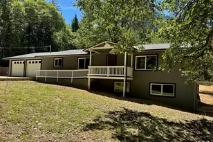 380 Dexter Way, Grants Pass, OR 97527 - Photo 1