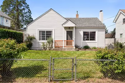 406 Newtown Street, Medford, OR 97501 - Photo 1