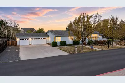 533 NE Shoshone Drive, Redmond, OR 97756 - Photo 1