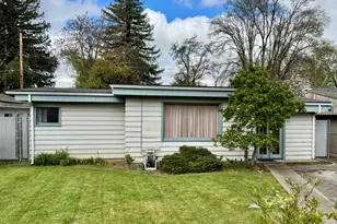 948 S Ivy St, Medford, OR 97501 - Photo 1