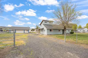 2010 NE Laughlin Rd, Prineville, OR 97754 - Photo 1