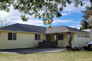 865 SW 24th Ct, Redmond, OR 97756 - Photo 1
