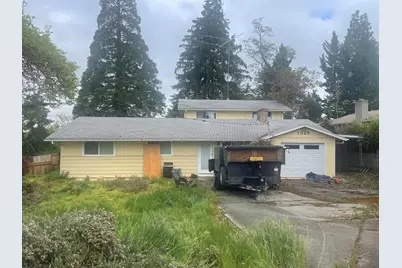 1325 Ridge Way, Medford, OR 97504 - Photo 1