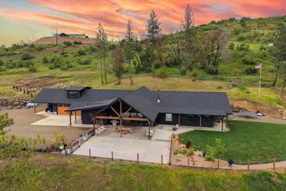 2220 Butte Falls Highway, Eagle Point, OR 97524 - Photo 1