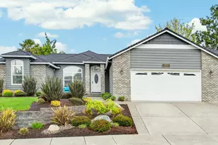 2711 Brookside Dr, Medford, OR 97504 - Photo 1