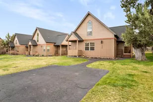8588 Red Wing Ln, Redmond, OR 97756 - Photo 1