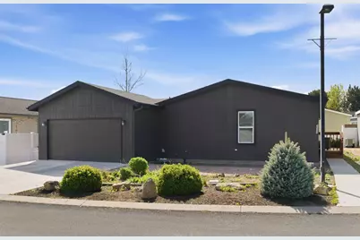 2530 SW Evening Primrose Drive, Redmond, OR 97756 - Photo 1