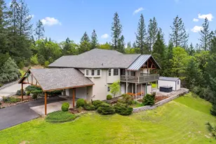 279 Palos Verdes Dr, Grants Pass, OR 97526 - Photo 1