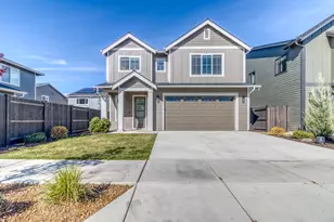 63211 NW Lavacrest St, Bend, OR 97703 - Photo 1