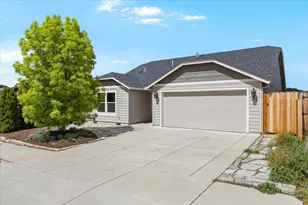3471 Cascara St, Medford, OR 97504 - Photo 1
