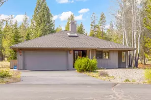 57607 Rocky Mountain Ln, Sunriver, OR 97707 - Photo 1