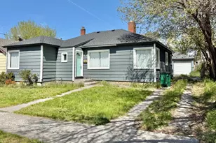 2245 Garden Ave, Klamath Falls, OR 97601 - Photo 1