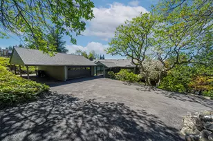 65 High Oak Dr, Medford, OR 97504 - Photo 1