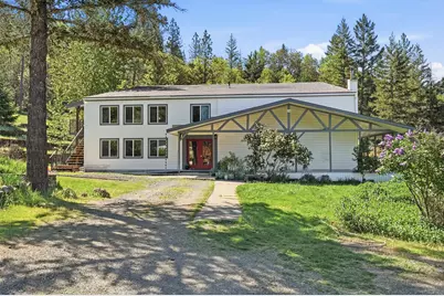827 Summit Loop, Grants Pass, OR 97527 - Photo 1