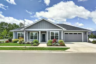 1501 River Run St, Central Point, OR 97502 - Photo 1