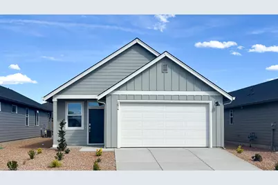 2674 NW 26th Lp North, Redmond, OR 97756 - Photo 1