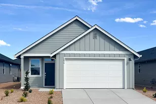 2674 NW 26th Lp N, Redmond, OR 97756 - Photo 1