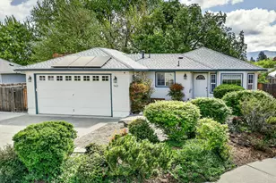 963 Colinwood Ln, Medford, OR 97501 - Photo 1