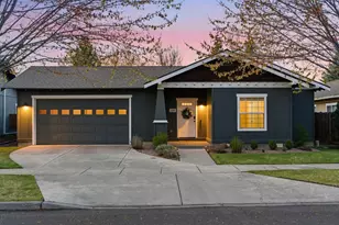 2217 NW Cedar Ave, Redmond, OR 97756 - Photo 1
