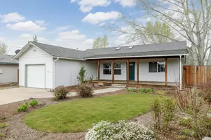 2807 SW 23rd St, Redmond, OR 97756 - Photo 1