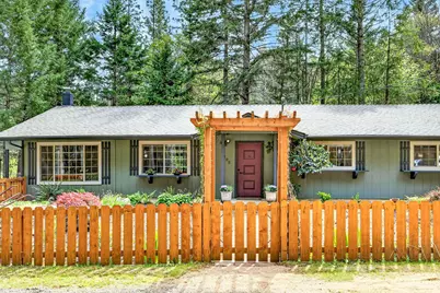 9105 W Evans Creek Road, Rogue River, OR 97537 - Photo 1
