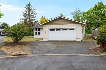 1840 Conestoga Drive, Grants Pass, OR 97527 - Photo 1