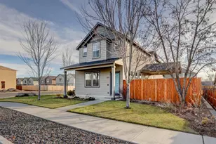 1525 SW 31st St, Redmond, OR 97756 - Photo 1