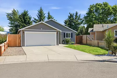 108 Horton Circle, Medford, OR 97501 - Photo 1