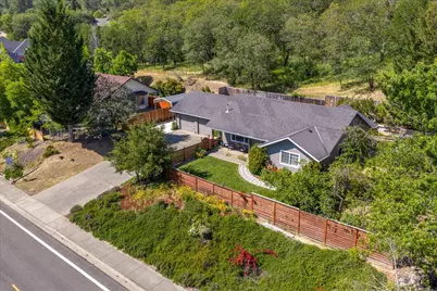 1180 NW F Street, Grants Pass, OR 97526 - Photo 1