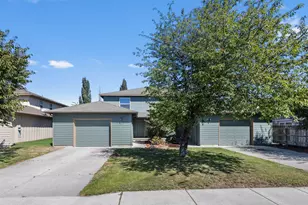 717 NE Larch Ave, Redmond, OR 97756 - Photo 1