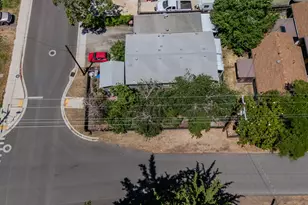 110 W 5th St, Phoenix, OR 97535 - Photo 1